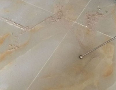 龙马潭瓷砖空鼓维修公司分享粘合剂选择不当在瓷砖铺贴过程中可能导致以下问题