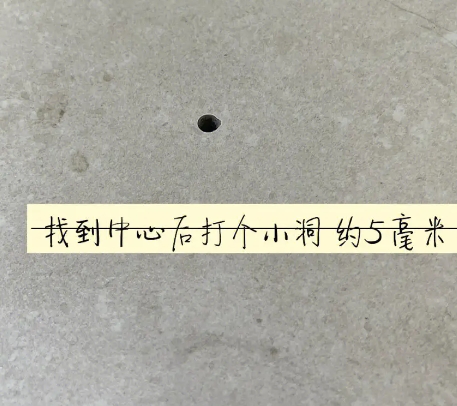 龙马潭瓷砖空鼓维修公司专业解答在瓷砖铺贴过程中，如果砂料搅拌不均匀，将会带来以下问题