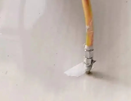 龙马潭瓷砖空鼓维修公司专业解答在瓷砖铺贴过程中，如果使用的砂料过粗（如全部使用了粗砂），可能会导致以下问题